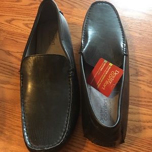 Men’s black loafers